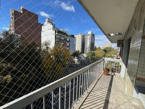 Venta Departamento 3 ambientes en Villa Urquiza con Balcon