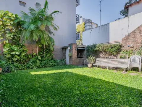 VENTA DE CASA DE 4 AMBIENTES C/TERRAZA, JARDIN Y COCHERA CUBIERTA EN FLORIDA VICENTE LÓPEZ, ZON...