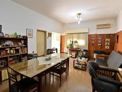 Venta PH 3amb Patio Terraza contrafrente a reciclar en Caballito Norte