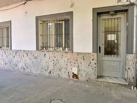 Dr. Luis Belaustegui  al 1100