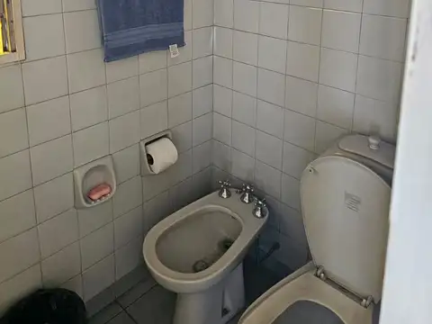 Hipolito Yrigoyen  al 2700 y 197 ESQUINA COMERCIAL DE 150 MTS