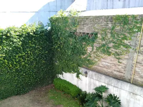 dr diego laure 100, Piso 1