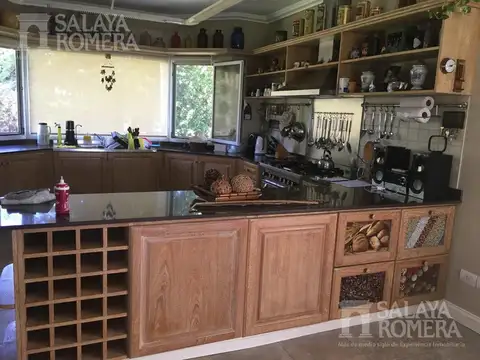 Casa 5 ambientes con 3 baños