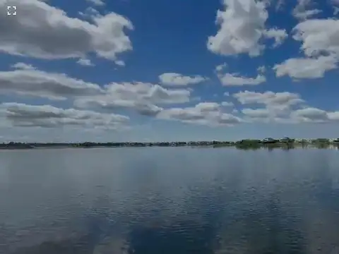 Casa 7 ambientes con 5 baños