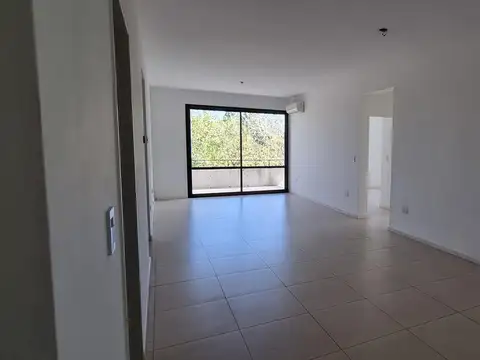 Depto. 3 amb con baño y Toilette en Las Liebres. Cochera y baulera