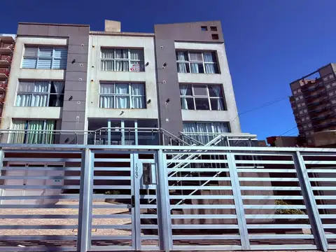 Departamento monoambiente en alquiler anual, frente al mar!