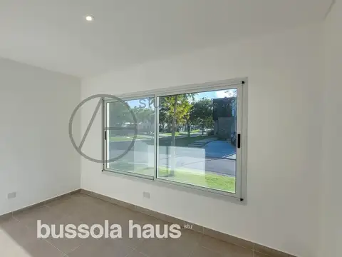 Casa en Alquiler en Puertos, USD 1.950