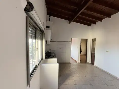 Departamento en Alquiler en Villa Luzuriaga, $ 600.000