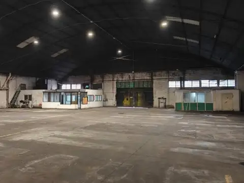 Galpon en Alquiler 40  mts Fondo