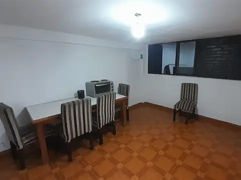 Depto Tipo Casa en Alquiler de 2 dormitorios
