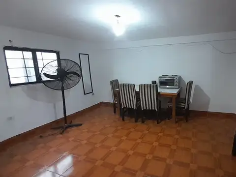 Depto Tipo Casa en Alquiler de 3 ambientes