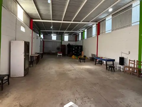 GALPÓN EN VILLA RUMIPAL