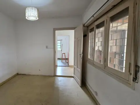 Casa 2 ambientes con 1 baño