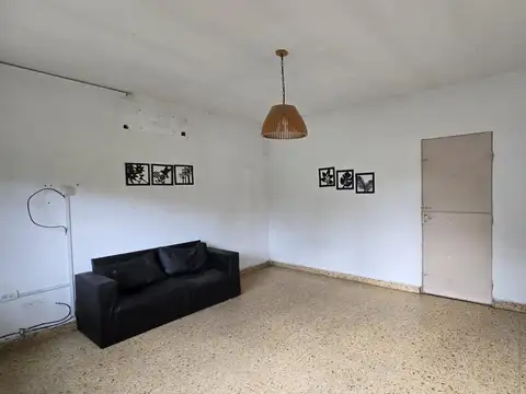 Casa americana 2 ambientes en alquiler en Ituzaingo Norte