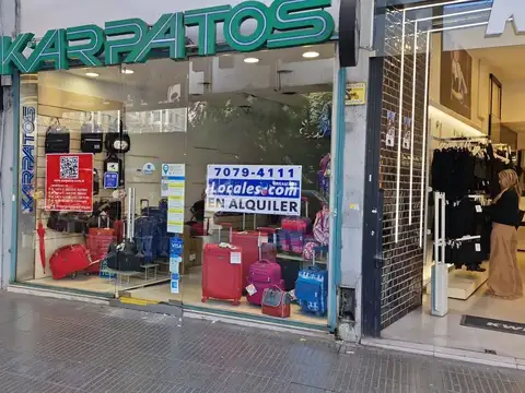 Cabildo y Pampa zona marcas Local 3,50 x 18 metros entrepiso