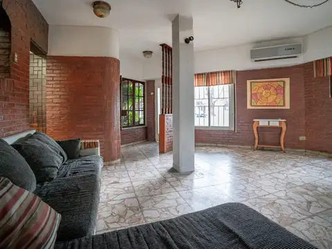 Depto Tipo Casa en Alquiler de 2 dormitorios