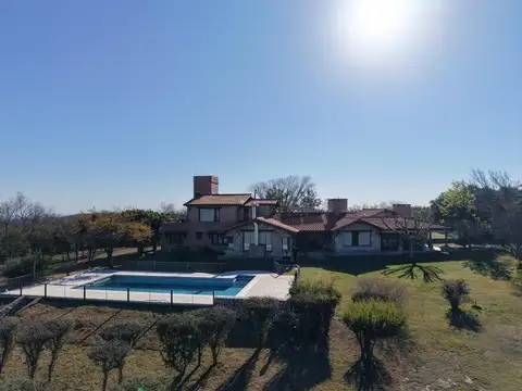 Casa en Venta en Villa de las Rosas, USD 560.000