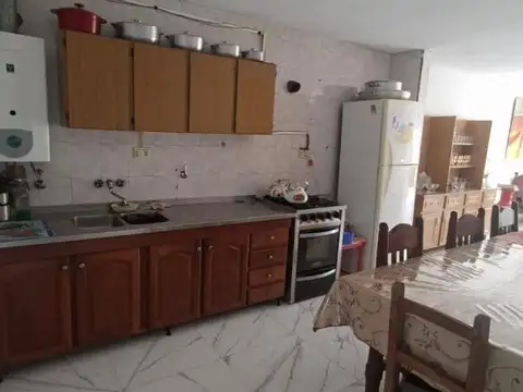 VENDO CASA  DESARROLLADA EN PLANTA BAJA EN EXCENTE ESTADO