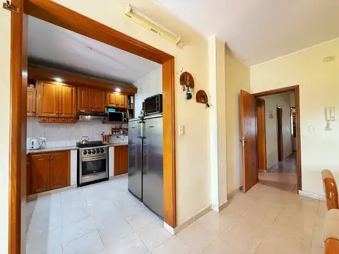 HERMOSA CASA EN 2 PLANTAS, LOTE  10 X 60 .PILETA CLIMATIZADA -VILLA ELVIRA
