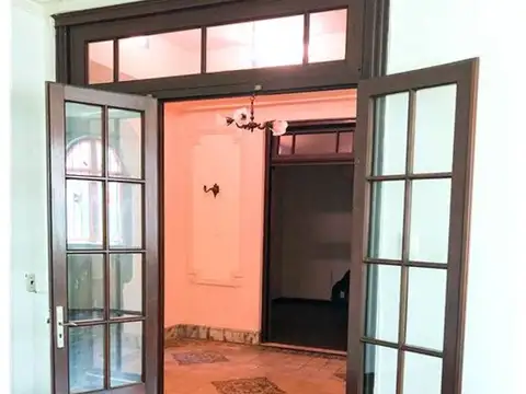 Casa 5 ambientes con 1 baño