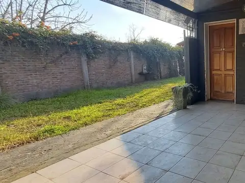 CASA DUPLEX MAS TERRENO