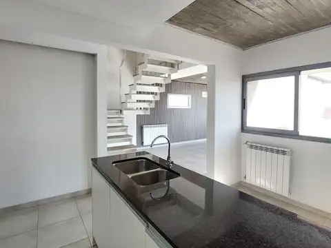 Departamento en Alquiler con 2 cocheras