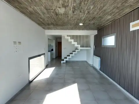 Duplex en alquiler, dos dormitorios, tres baños, doble cochera, amenities, echesortu.