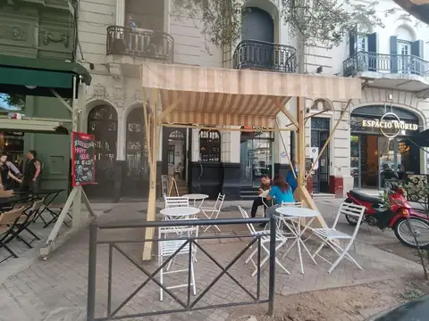 Fondo de Comercio sobre Avenida Pellegrini