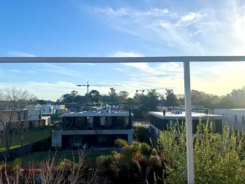 Departamento en Alquiler en Jardines De San Isidro, $ 2.000.000