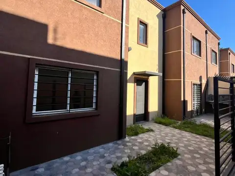 Depto Tipo Casa en Venta en Ituzaingo, USD 95.000
