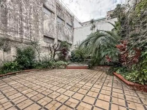 Avenida Carabobo 100, Piso pb