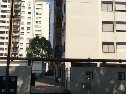 DEPARTAMENTO 4 AMBIENTES  INTERNO