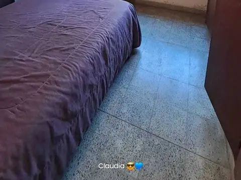 30 e/ 507 y 508 | Jose hernandez - La Plata - Vendemos casa con amplio lote de 1000m2