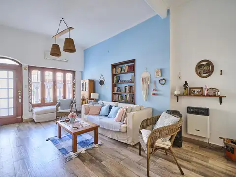 Depto Tipo Casa en Venta de 4 ambientes
