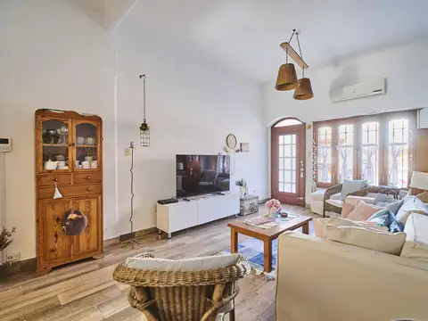 Depto Tipo Casa en Venta 40 años