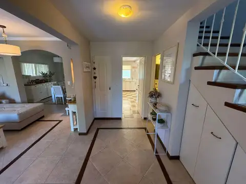 Casa en Alquiler en Bella Vista, USD 2.200