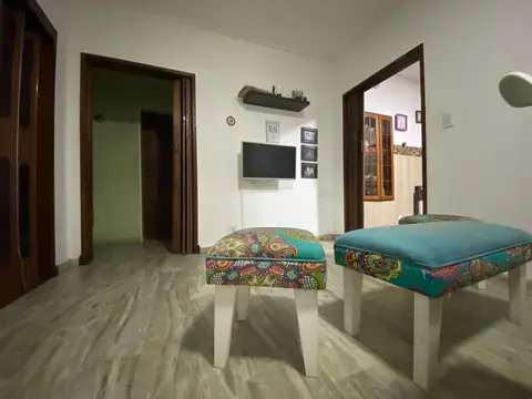 Casa 5 ambientes con 1 baño