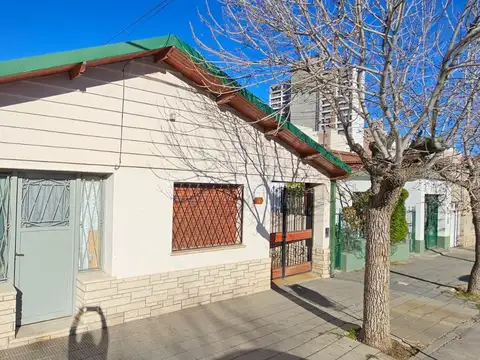 Venta casa. Jujuy 555, Neuquén Capital.