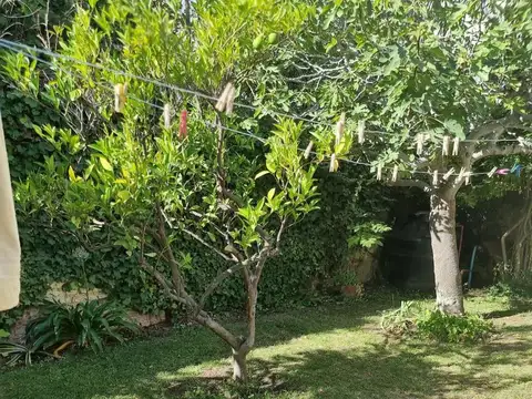 Casa 5 ambientes con 1 baño