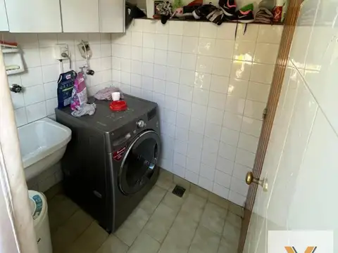 Casa en venta - 4 Dormitorios 4 Baños - 780,64Mts2 - Marcos Paz