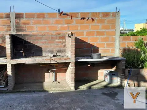 Casa 2 ambientes con 1 baño