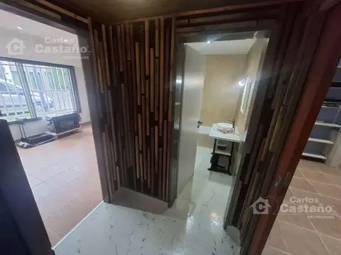 Depto Tipo Casa en Alquiler con 1 cocheras