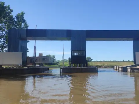 Rio Parana De Las Palmas