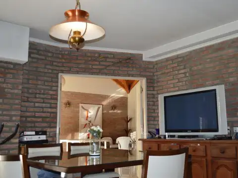 Casa en Venta en Cipolletti, USD 680.000