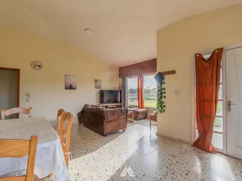 Venta de campo 5,8Ha. con casa en La Montañesa