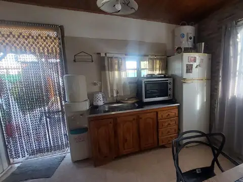 Casa 2 ambientes con 1 baño