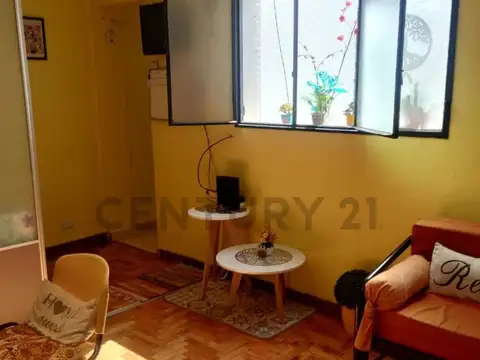 Venta de consultorio en Villa Crespo en excelente estado