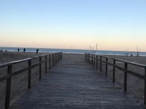 Avenida Costanera e/ 13 y 19