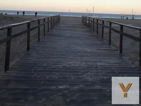 Avenida Costanera e/ 13 y 19
