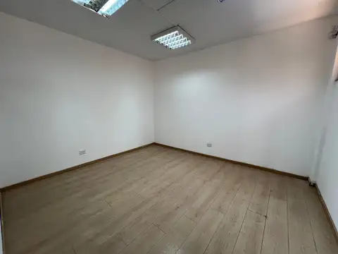 Oficina 2 ambientes con 1 baño